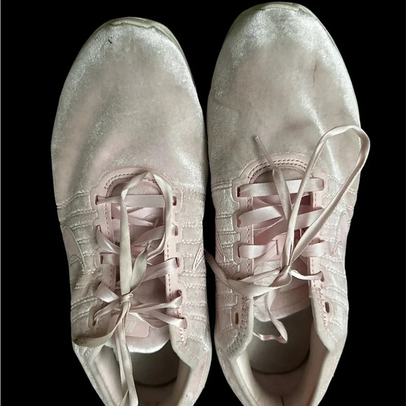 Nike Pink Velour Sneakers - Picture 5 of 8